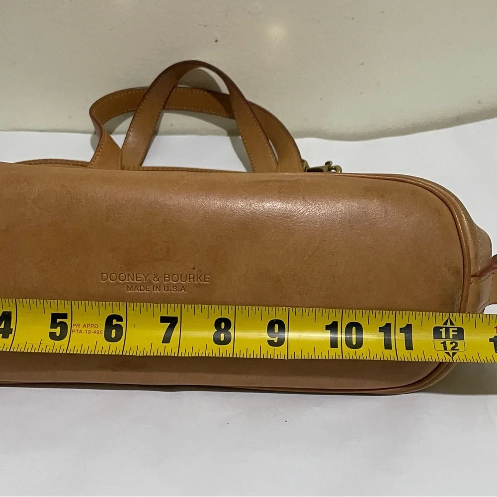 Dooney & Bourke shoulder bag